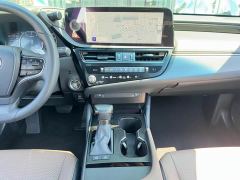Lexus ES 200 Excellence Edition - photo 16
