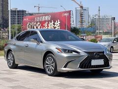 Lexus ES 200 Excellence Edition - photo 3