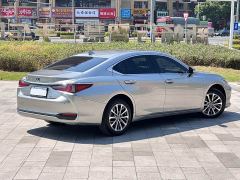 Lexus ES 200 Excellence Edition - photo 4