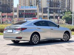 Lexus ES 200 Excellence Edition - photo 5