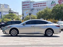 Lexus ES 200 Excellence Edition - photo 6