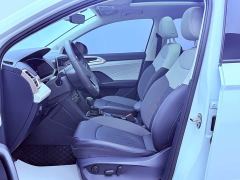Volkswagen Touareg 300TSI FWD Moonlight Edition - photo 9