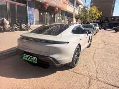 Porsche Taycan 4 - photo 7