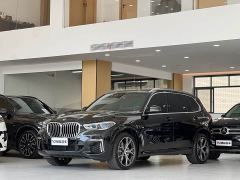BMW X5 Facelift xDrive 40Li M Sport Package - ფოტო 1