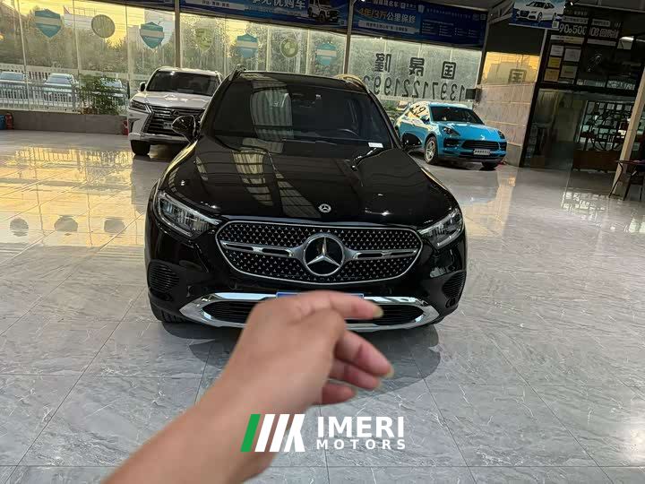 Mercedes-Benz GLC 260 L 4MATIC Dynamic 5-Seater - car from China