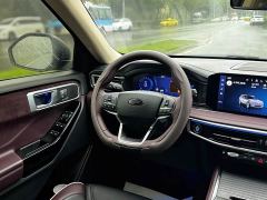 Ford Explorer EcoBoost 285 AWD Titanium 7-Seater - ფოტო 12