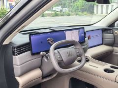IM Motors Zhiji LS8 66 Ultra Luxury Six-Seater - фото 10