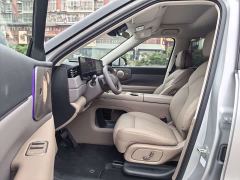 IM Motors Zhiji LS8 66 Ultra Luxury Six-Seater - фото 14
