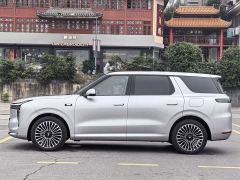 IM Motors Zhiji LS8 66 Ultra Luxury Six-Seater - фото 8