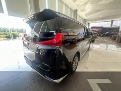 Lexus LM 300h 7-Seater Elegant Edition - ფოტო 8