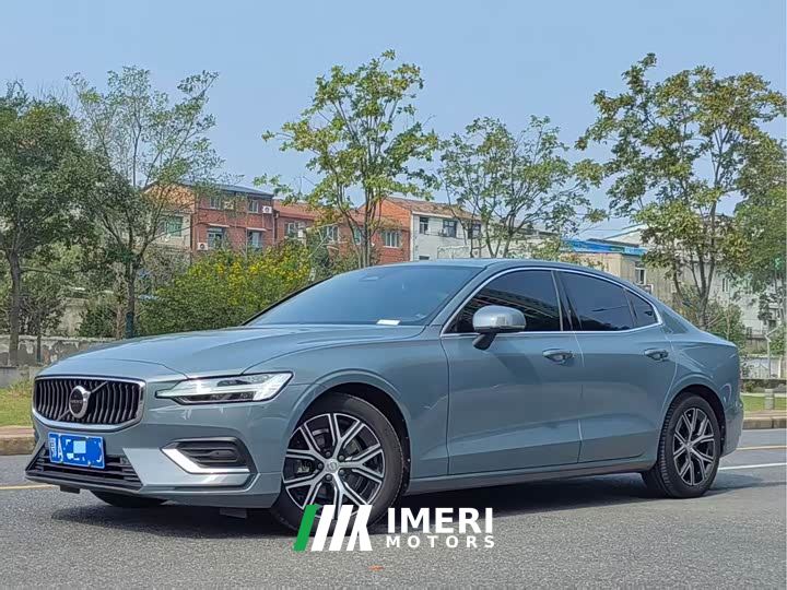 Volvo S60 B4 Smart Luxury Edition