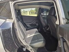 Tesla Model Y Long Range All-Wheel Drive - photo 10