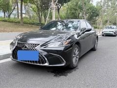 Lexus ES 200 Premium Edition - photo 1