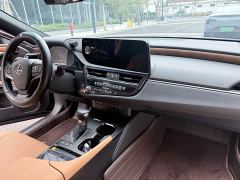 Lexus ES 200 Premium Edition - photo 9