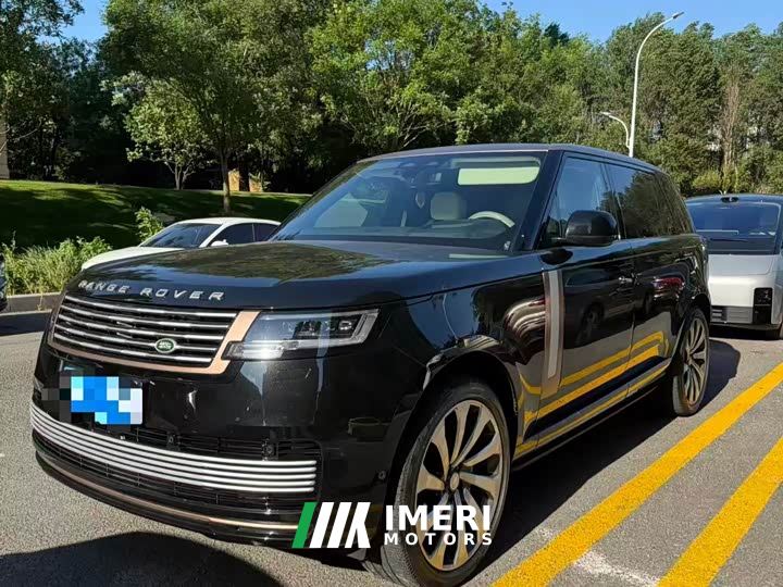 Land Rover Range Rover 3.0 L6 400PS Genesis Extended Wheelbase - автомобиль из Китая