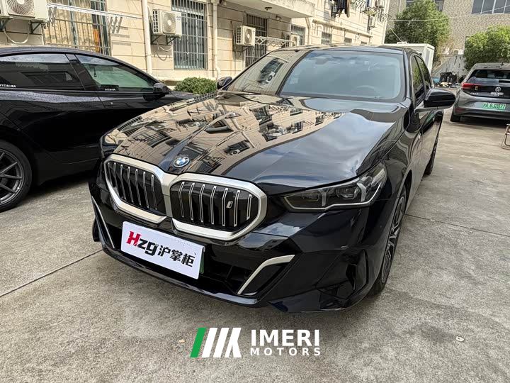 BMW i5 eDrive 35L M Sport Package