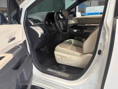 Toyota Sienna 2.5L Hybrid Premium Edition - ფოტო 11