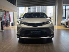 Toyota Sienna 2.5L Hybrid Premium Edition - ფოტო 2