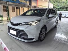 Toyota Sienna 2.5L Hybrid Premium Edition - ფოტო 4