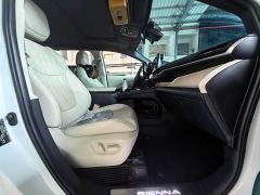 Toyota Sienna 2.5L Hybrid Premium Edition - ფოტო 6