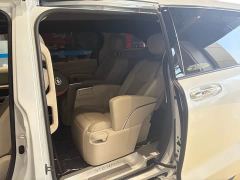 Toyota Sienna 2.5L Hybrid Premium Edition - ფოტო 9