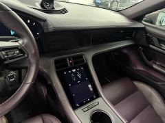 Porsche Taycan - ფოტო 8