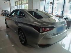 Lexus ES 200 Excellence Edition - photo 4