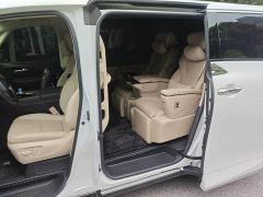 Toyota Alphard Hybrid 2.5L Premium Edition - фото 3