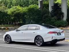 BMW 5 Series 530Li Premier M Sport Package - ფოტო 3