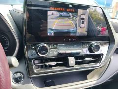 Toyota Crown Venza 2.5L HEV AWD Premier - ფოტო 12