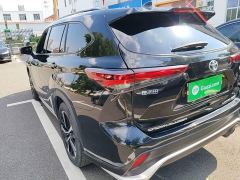 Toyota Crown Venza 2.5L HEV AWD Premier - ფოტო 4