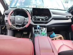 Toyota Crown Venza 2.5L HEV AWD Premier - ფოტო 9