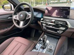 BMW 5 Series 530Li Premier M Sport Package - фото 8