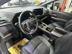 Toyota Sienna 2.5L Hybrid AWD Luxury - фото 6