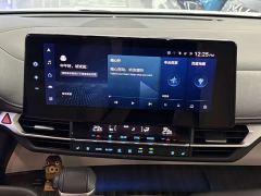 Toyota Sienna 2.5L Hybrid Premium Edition - фото 14