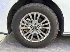 Toyota Sienna 2.5L Hybrid Premium Edition - фото 16