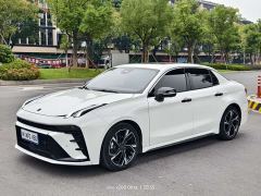 Lynk & Co 03 1.5T DCT Pro - ფოტო 1