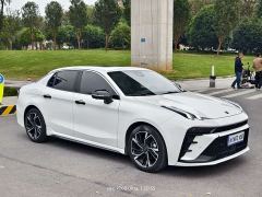 Lynk & Co 03 1.5T DCT Pro - ფოტო 3