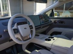 Li Auto i8 Standard Edition - ფოტო 14