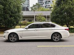 BMW 5 Series 530Li Premier Luxury Package - фото 3