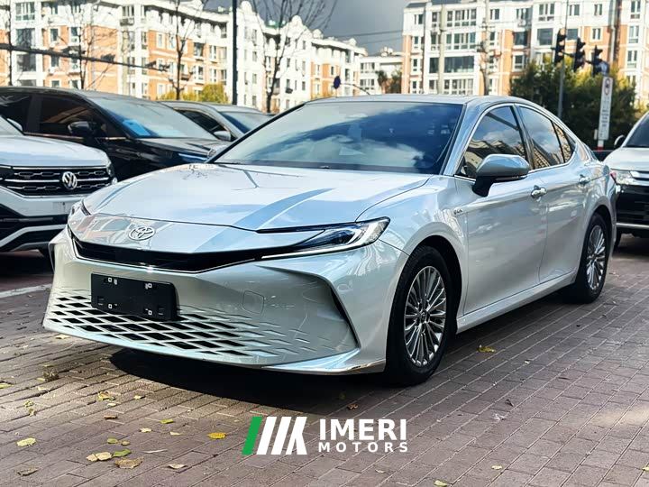 Toyota Camry Hybrid 2.0L HGVP Luxury