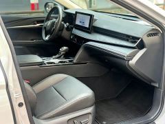 Toyota Camry Hybrid 2.0L HGVP Luxury - фото 19
