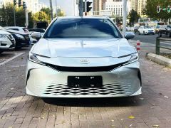 Toyota Camry Hybrid 2.0L HGVP Luxury - фото 2