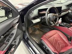 BMW 5 Series 525Li M Sport Package - ფოტო 11