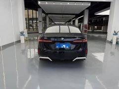 BMW 5 Series 525Li M Sport Package - ფოტო 14