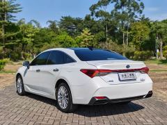 Toyota Avalon Hybrid 2.5L XLE Premium - фото 6