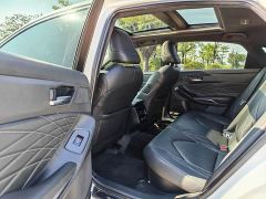 Toyota Avalon Hybrid 2.5L XLE Premium - фото 7
