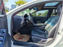 Toyota Avalon Hybrid 2.5L XLE Premium - фото 8