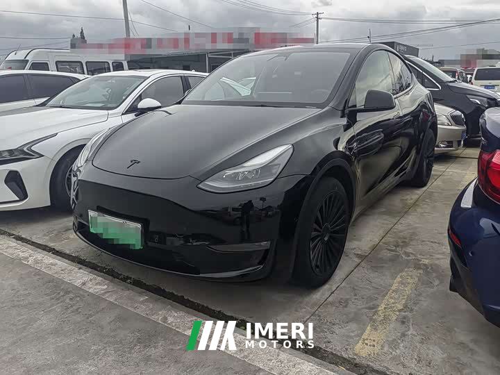 Tesla Model Y Long Range All-Wheel Drive - автомобиль из Китая