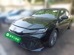 Toyota Camry Hybrid 2.0L HGVP Luxury - фото 1